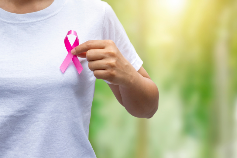 foto coccarda rosa donna